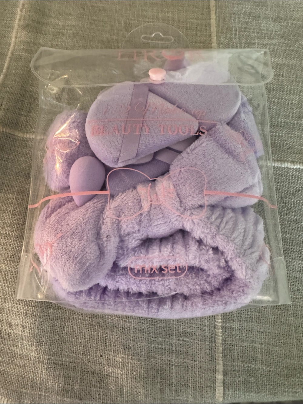 Plush Lavender Beauty Tools Headband & Sponge Set
